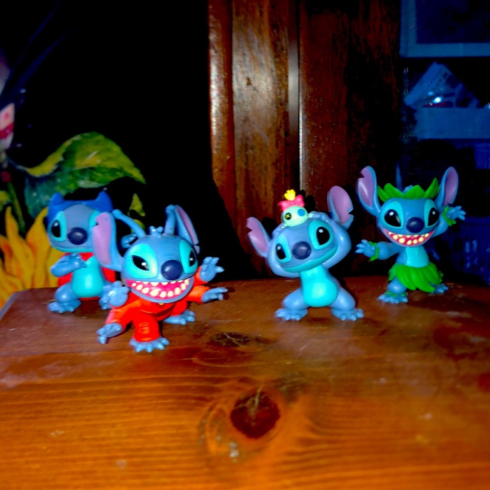 Stitch action figure set